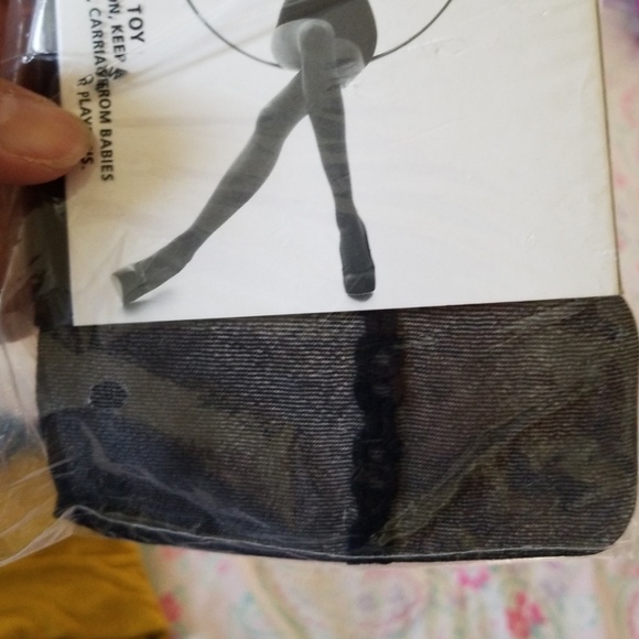 EXPRESS BODY SHAPING SHEER PANTYHOSE - Picture 4 of 5